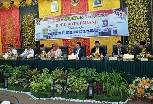 Rapat Paripurna HUT ke-349 Kota Padang, DPRD Apresiasi Keberhasilan Pembangunan yang Dilakukan Pemko