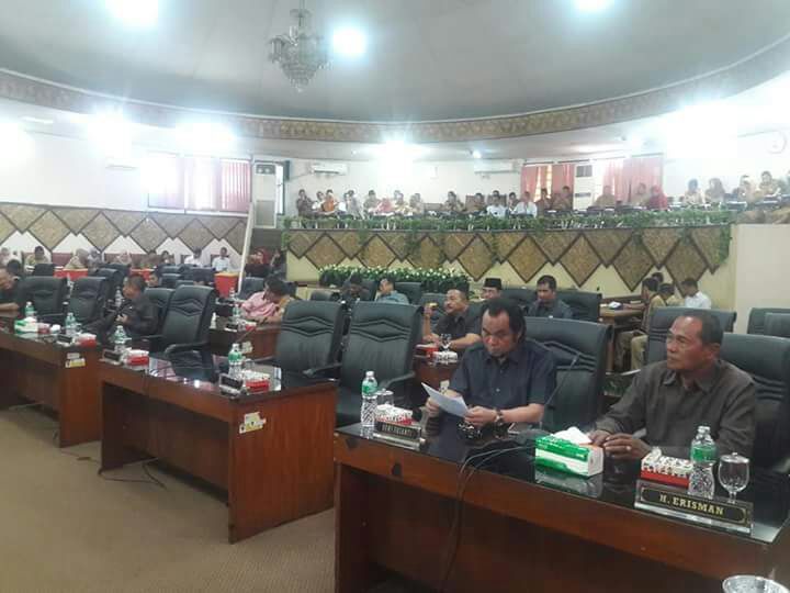 Hasil gambar untuk tiga ranperda di sepakati dprd kota padang bersam pjs walkota padang alwis