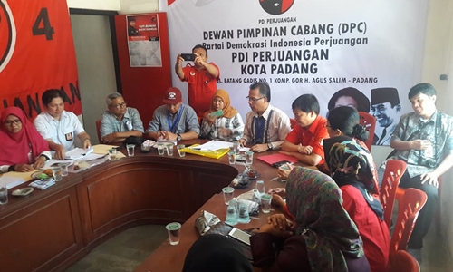 KPU Kota Padang Verifikasi Partai Golkar dan PDI Perjuangan